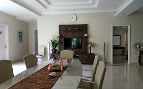 Puri Ratna Joewita